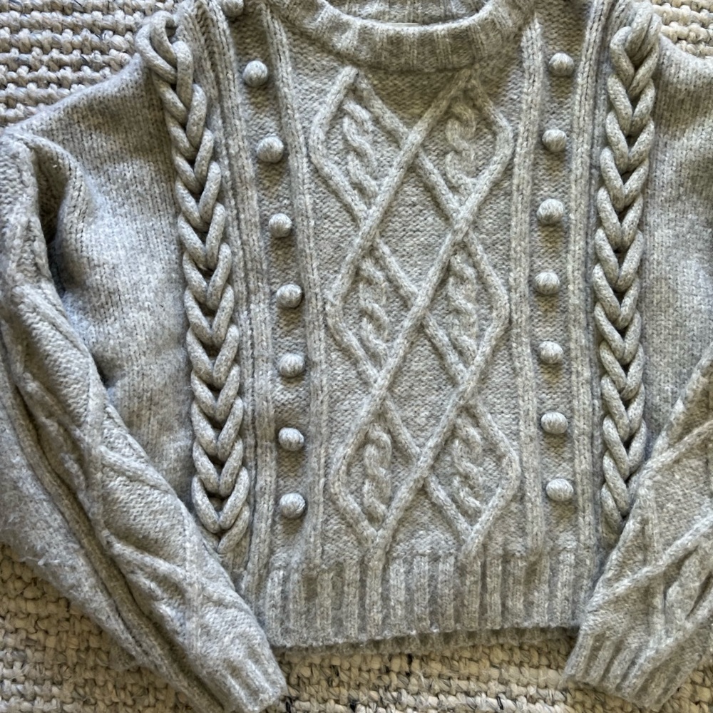 H&M Sweater - Picture 2 of 4